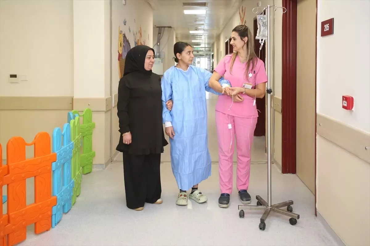 Küçük Çocuğun Karnından Saç Yumağı Çıktı!