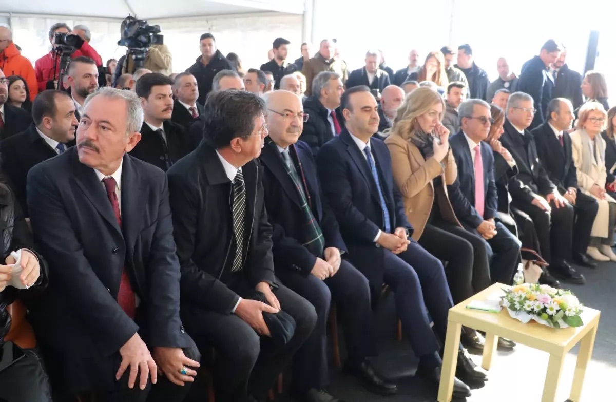 Dijital Merkez Kapılarını Açtı