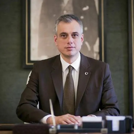 Bakan Memişoğlu, Cerrahpaşa Tıp Fakültesi Hastanesi’ndeki törene katıldı.