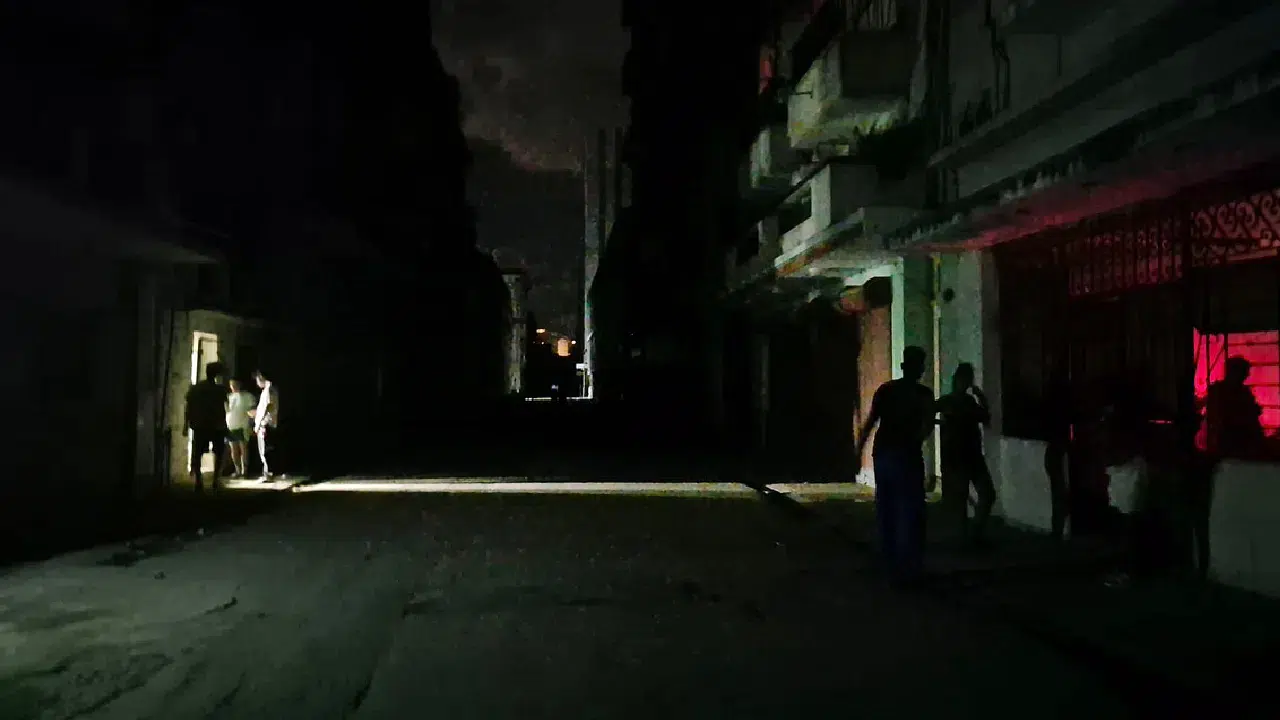 Küba’da Enerji Krizi Büyüyor: Elektrik Kesintileri Sağlık Sistemini Zorluyor