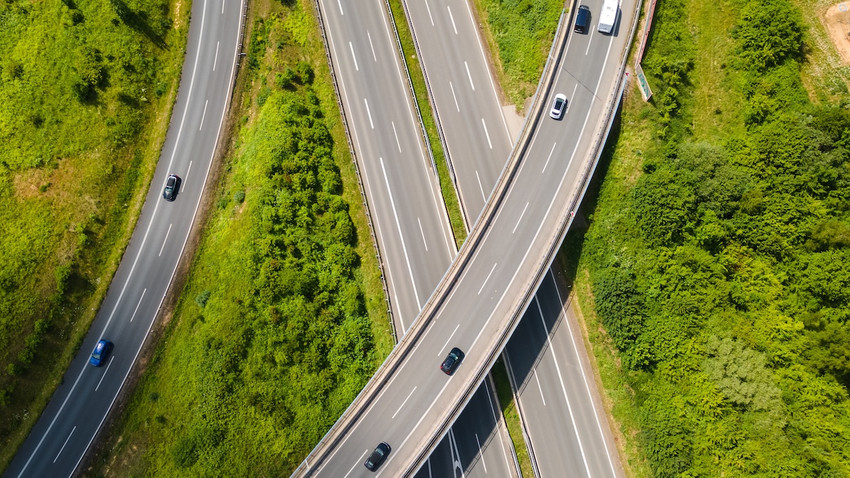 Hızın Son Kalesi: Almanya ‘Autobahn’ Geleneğinden Neden Vazgeçmiyor?