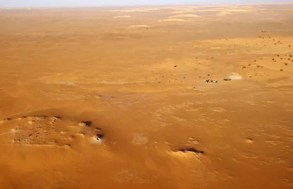 Sahra Çölü’nde 200 İskeletlik Antik Mezarlık Keşfi: Binlerce Yıllık Gizem Ortaya Çıktı