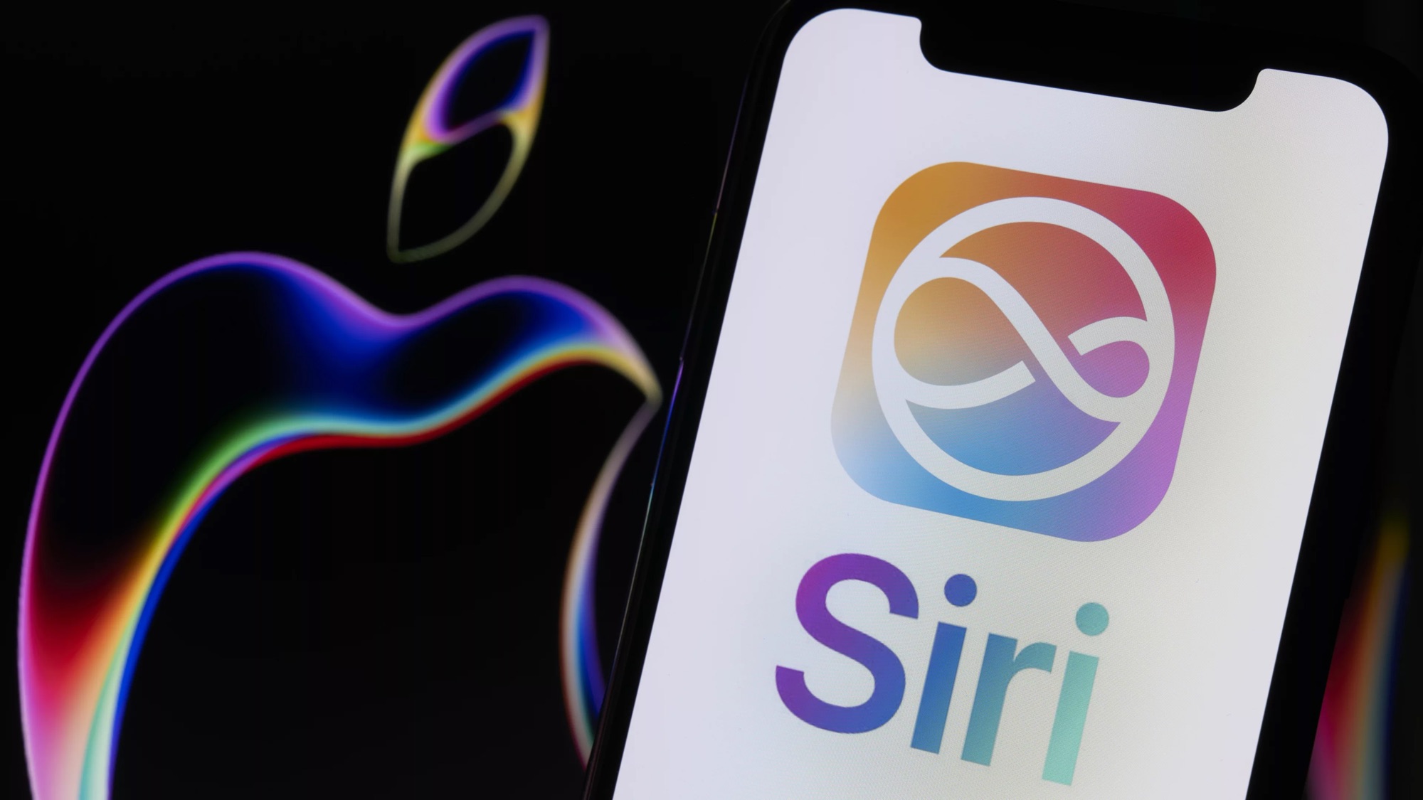 Apple, iOS 27 ile Siri’ye büyük bir güncelleme getiriyor. Apple Intelligence ile Siri, daha akıllı ve yetenekli hale gelecek.