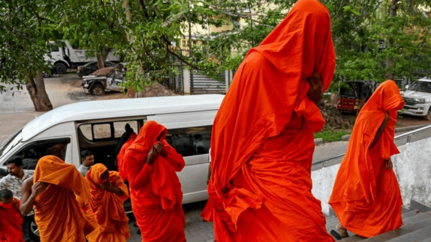 Sri Lanka’da 22 Budist Keşişe Uyuşturucu Şoku: Bavullarda 110 Kilo Esrar Ele Geçirildi