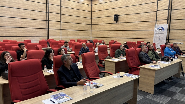 Bingöl’de Medya Çalışanlarına Yapay Zeka Eğitimi Verildi