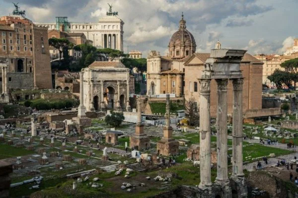 Antik Roma’da Siyasi İletişim Nasıl Kontrol Altına Alındı?