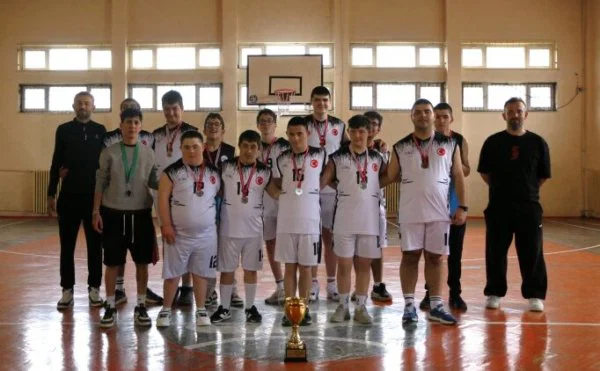 Eskişehir’de Down Sendromlu Sporculardan Basketbolda Büyük Başarı