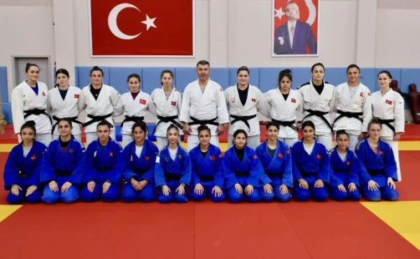 Ümit Kadın Judocular Avrupa Kupası İçin Son Hazırlıklarını Yapıyor