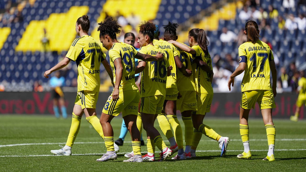Durdurulamayan Şampiyon! Fenerbahçe ArsaVev’den Gol Resitali
