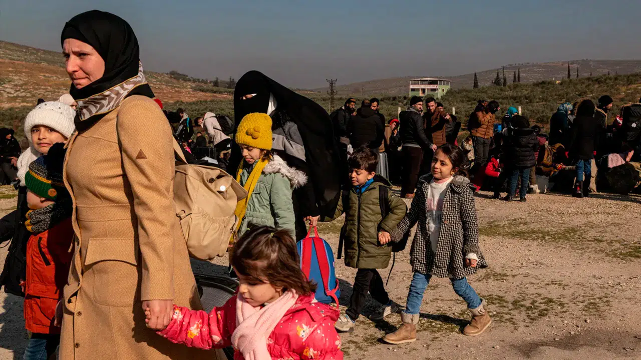 Suriye’ye Geri Dönüş Hızlandı: Türkiye’den 640 Bin Kişi Ülkesine Döndü