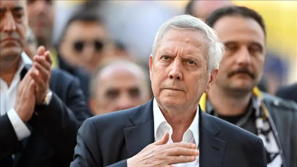 AZİZ YILDIRIM’DAN TRANSFER AÇIKLAMASI: “YAZILAN İSİMLER DOĞRU DEĞİL”