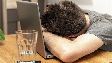 Uzun Uçuş Sonrası Yorgunluğa Son: Jet Lag İçin Etkili Çözümler