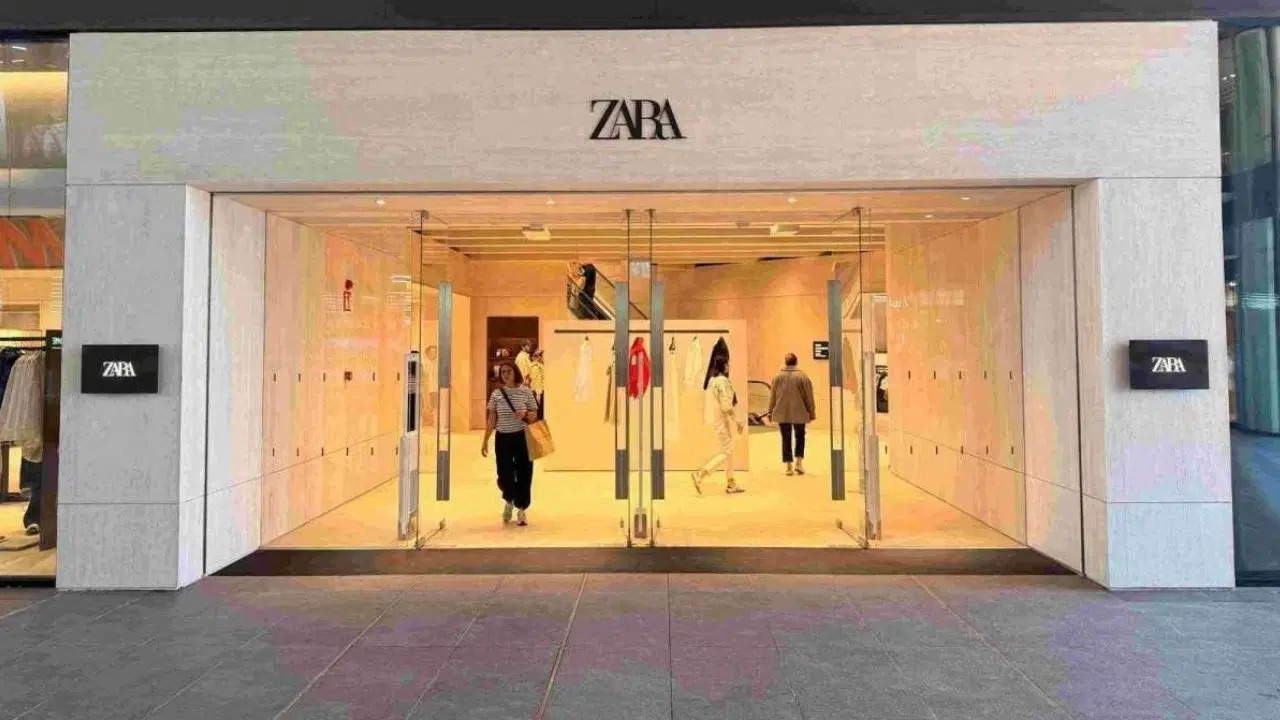 Ünlü tekstil markası Zara’da veri sızıntısı yaşandı. Müşteri bilgileri tehlikeye girdi ve kullanıcılara dikkatli olmaları uyarısı yapıldı.